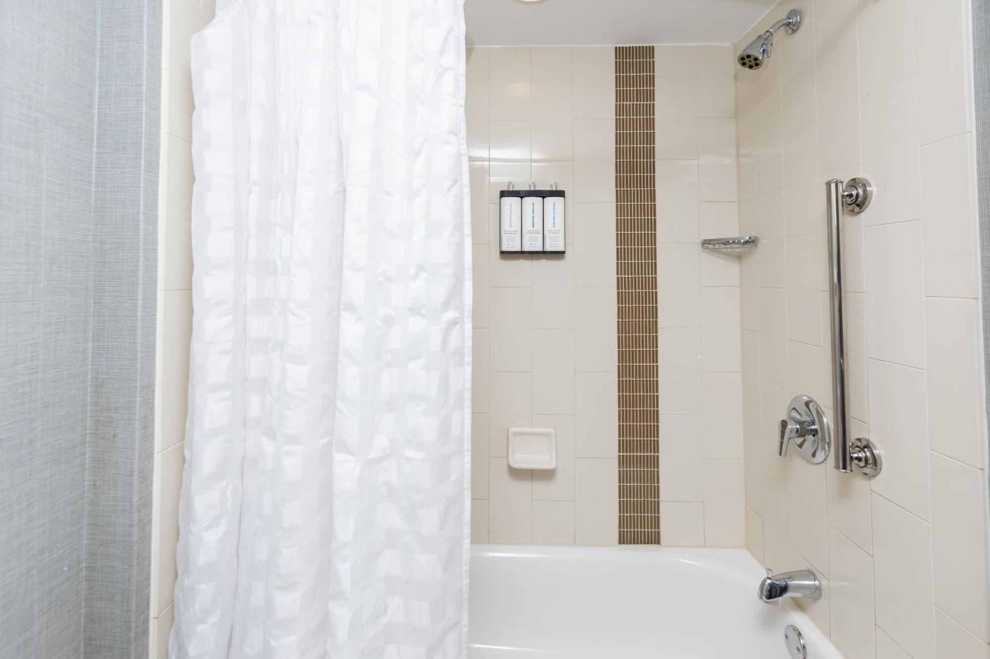 Hyatt Place Atlanta Alpharetta North Point Mall מראה חיצוני תמונה