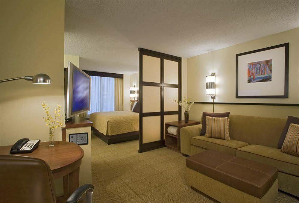 Hyatt Place Atlanta Alpharetta North Point Mall מראה חיצוני תמונה